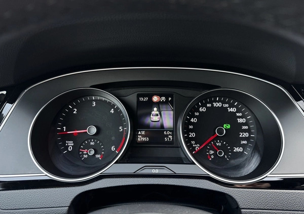 Volkswagen Passat cena 119900 przebieg: 67940, rok produkcji 2019 z Chełmno małe 277